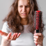 conseil pour lutter contre la chute de cheveux