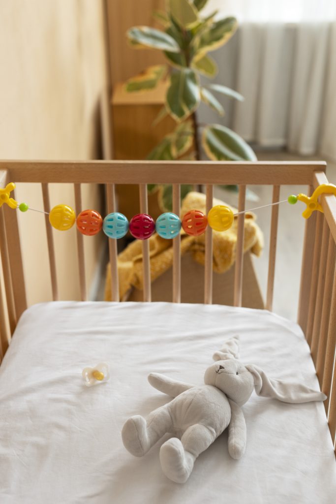 Liste de Naissance 2026 : Le Guide Anti-Gaspi & Essentiels Bébé 1 lit bébé indispensable liste de naissance 2026